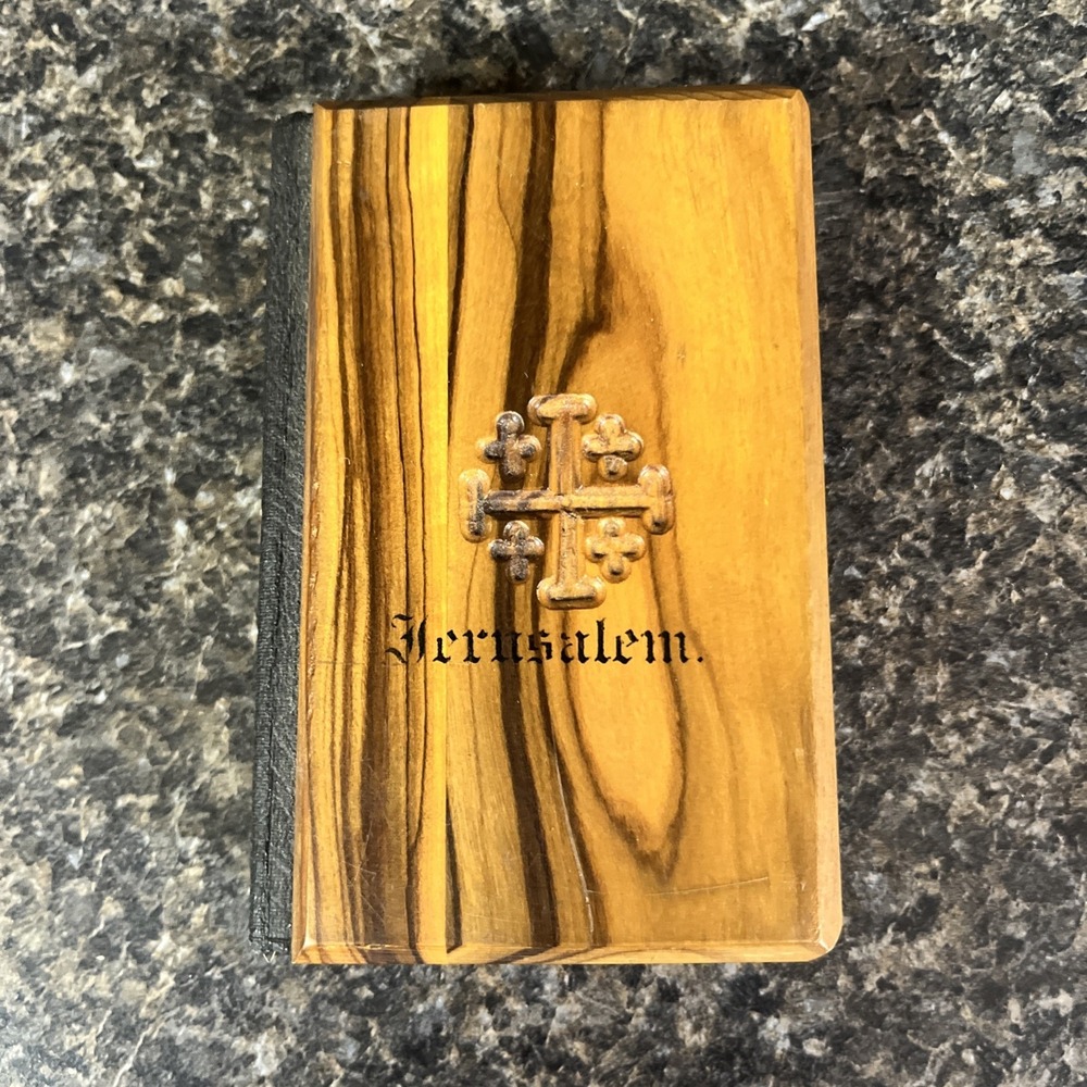 Vintage 1973 Bible‎ Wood Cover New Testament Jerusalem Bethlehem Gospel Jesus